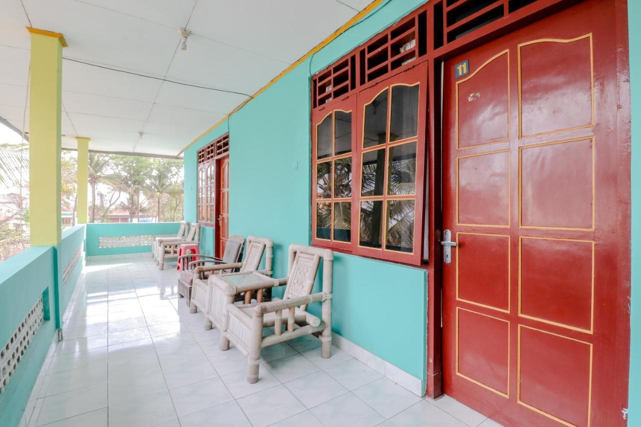 Losmen Parikesit Bantul Esterno foto